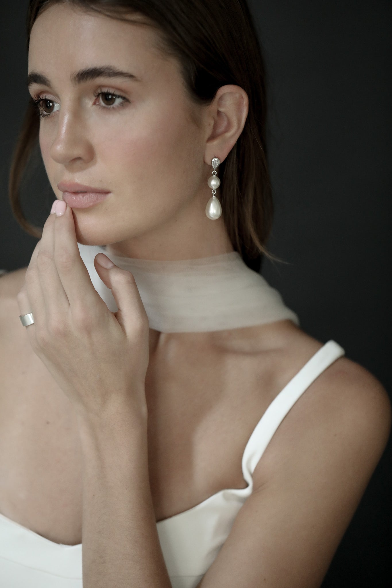 Bezel Pearl Triple Drop