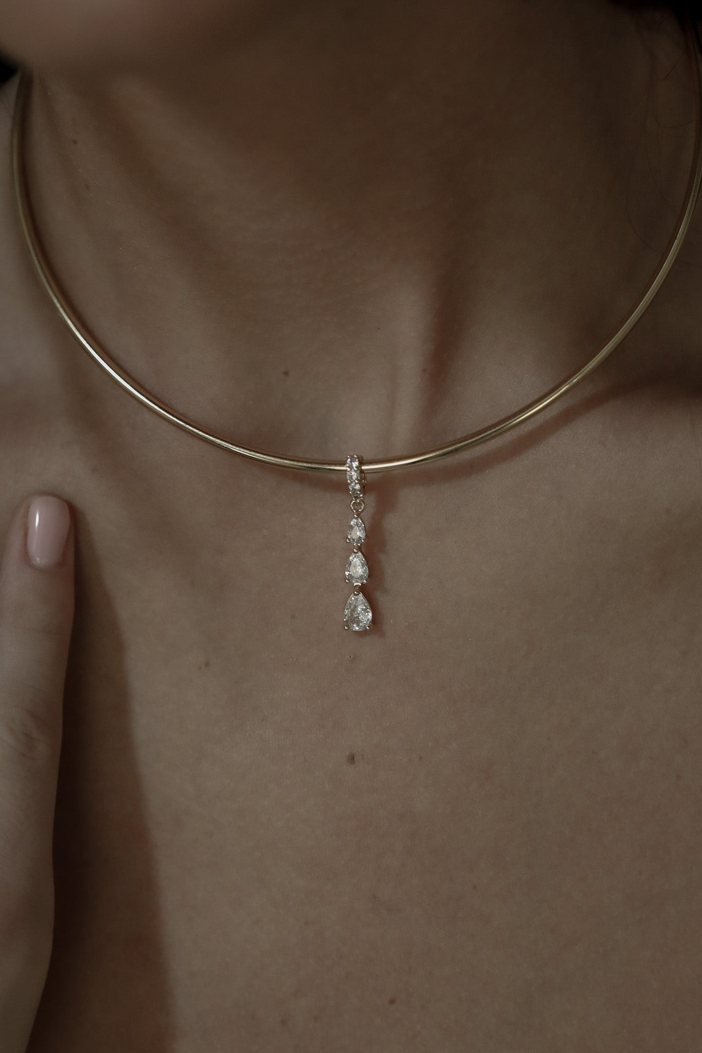 Crystal Pendant Gold Choker Necklace