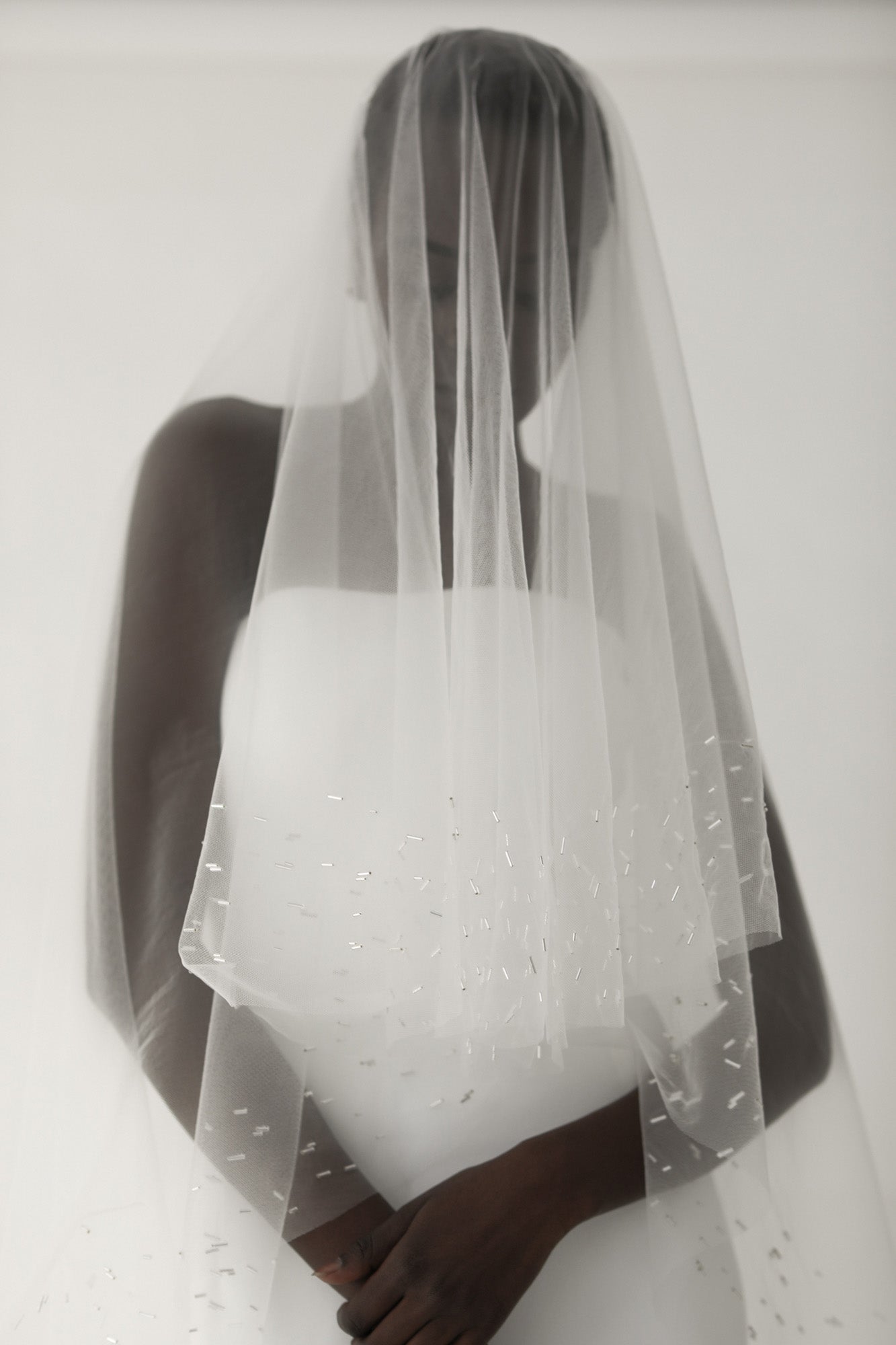 Nova Metallic Edge Veil