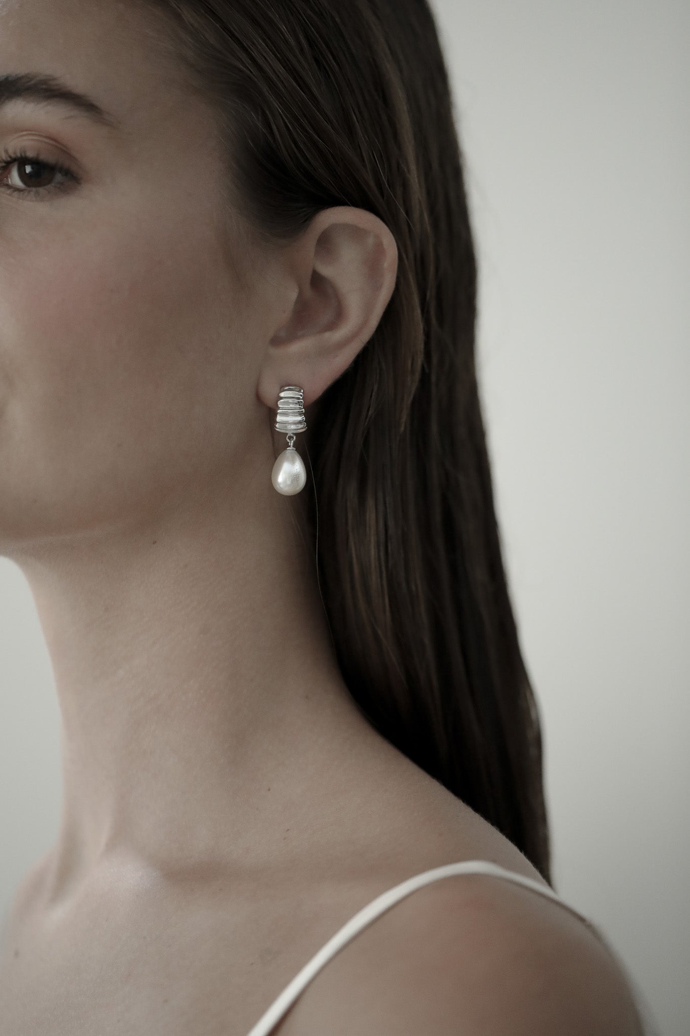 Ribbed Pearl Drop Earrings