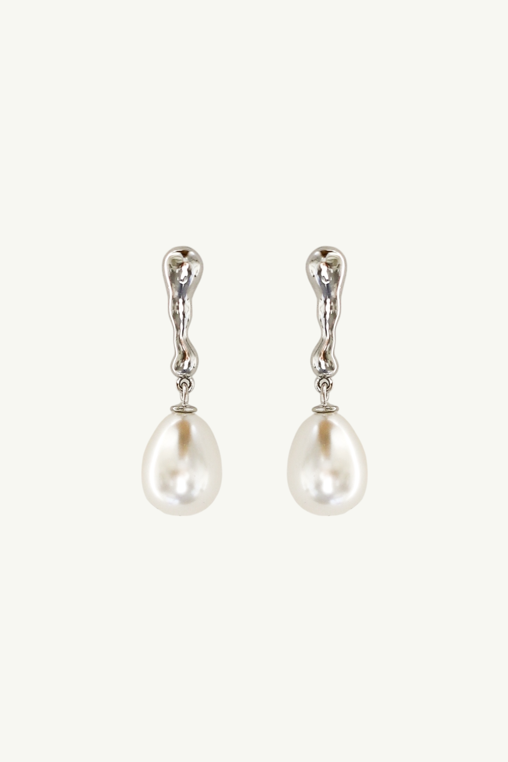 Sculptural Line Pearl Drop