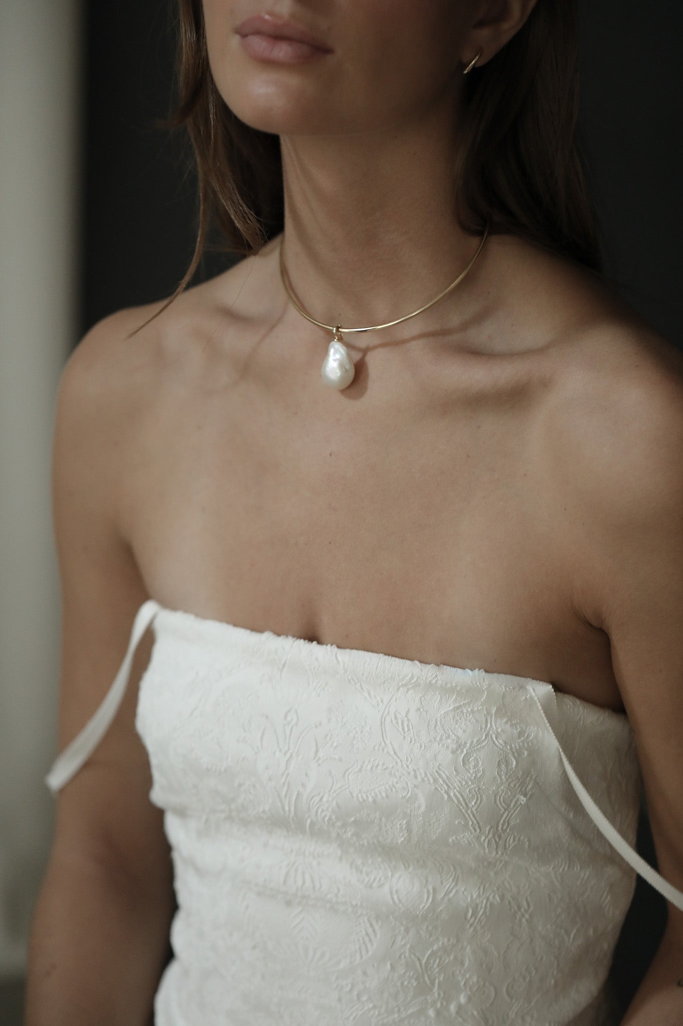 Freshwater Pearl Pendant Gold Choker Necklace