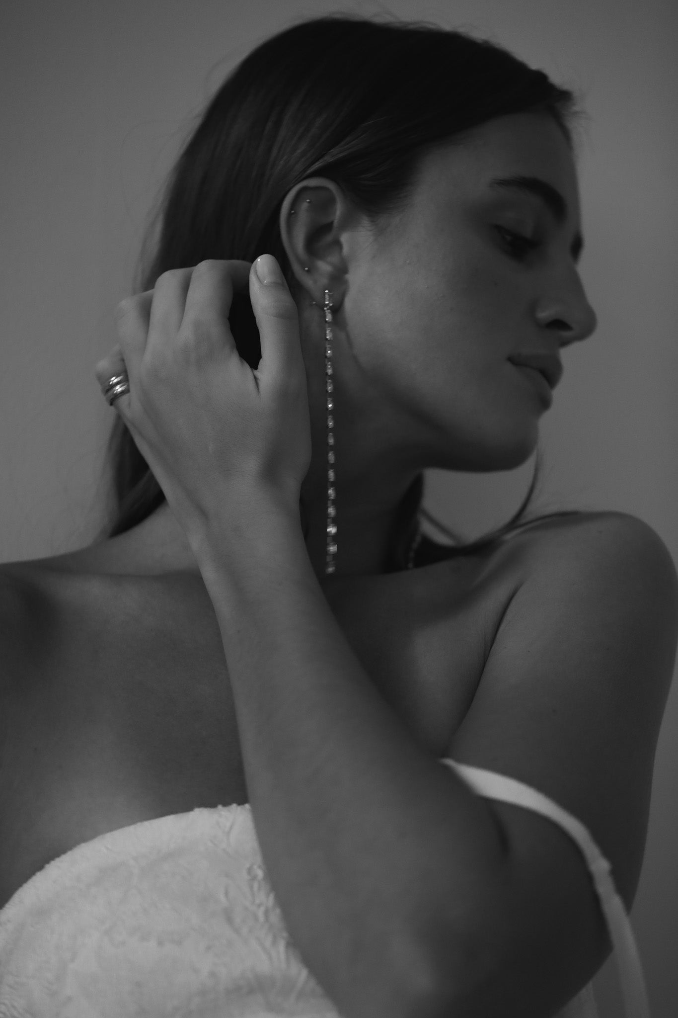 Long Baguette Line Tassel Earrings